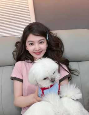 “一只断手掉在老师头上”，一位伊朗小学女教师的战争记忆